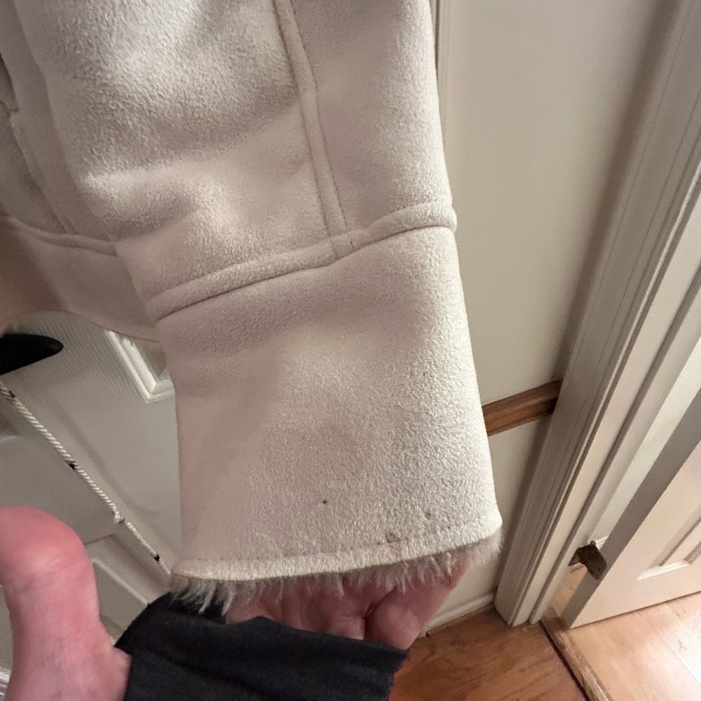 Women’s medium whites fleece jacket
